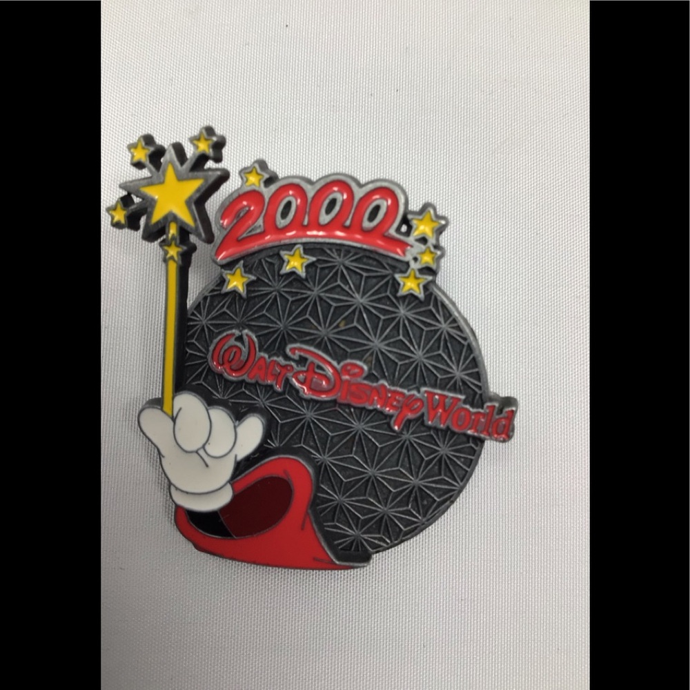 Walt Disney World Epcot 2000 spaceship earth pin.